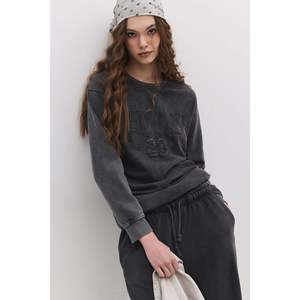 Sudadera con Efecto Desgastado y Eslogan - Product Image 1