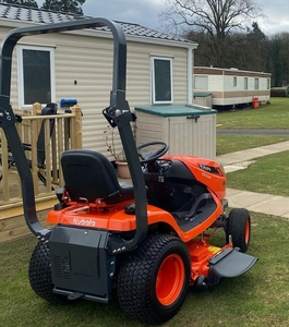 Cortadora de Césped Kubota G261 con Potente Motor de 2 Tiempos de Grado Industrial HD de 764 cc y 190 cc, Inalámbrica de 28 V - Product Image 3