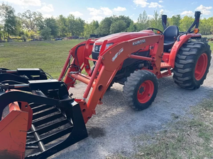 Tractor Agrícola Compacto Kubota M954R Usado Original al por Mayor, 95hp, 7040, 8540, 70hp, 100hp, con Cabina, para Huertos y Maquinaria Agrícola - Product Image 5