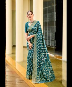 Stof Sarees Lage Prijs <span class=keywords><strong>Lehenga</strong></span> Choli Hardlopen Zware Vrouwen <span class=keywords><strong>Saree</strong></span> Volwassenen Wasbaar Droog Schoon India & Pakistan Full Size - Product Image 1