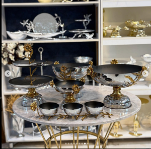 Plateaux de service en métal argenté et doré et bols plats à motif floral en acier inoxydable et métal - Product Image 4