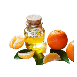 100% aceite esencial de mandarina puro y natural en aceite portador al por mayor Bk con precio bajo de paginación personalizado - Product Image 1