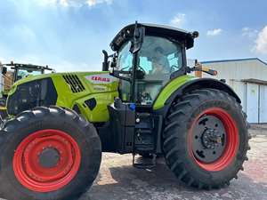 Meilleure qualité, vente chaude, tracteurs agricoles miniatures CLAAS 4RM 100% originaux, 90 CV, 2RM, moteur FPT, boîte de vitesses, pompe, roulement, haute productivité 5 - Product Image 4