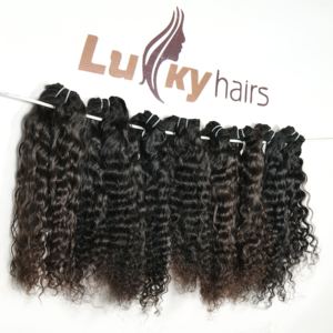 Bundles bouclés indiens alignés sur des cuticules naturelles non transformées Styles de boucles de vague tissées Machine noire Double trame Extensions de cheveux humains - Product Image 1