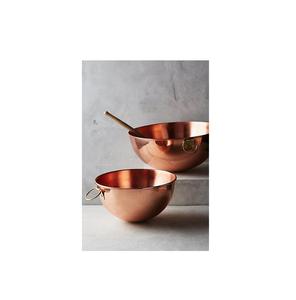 Cuenco de cobre con un diseño atractivo, ideal para entornos gastronómicos de lujo que presentan arte tradicional étnico. - Product Image 4