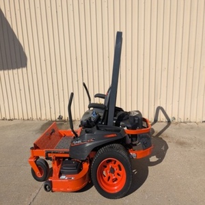 Tondeuse autoportée Kubota Z78KWI-54 à rayon de braquage zéro, lame rotative de 54 pouces, moteur essence, qualité industrielle, à vendre - Product Image 1