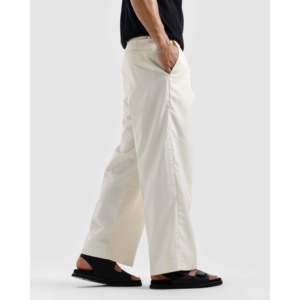 Pantalon plissé taille haute à jambes larges et coupe ajustée - Product Image 4
