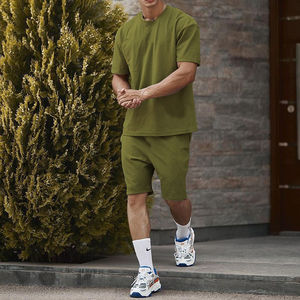 2025 personnalisé 100% coton Logo été décontracté deux pièces Shorts et sans manches t-shirt ensemble sérigraphie surdimensionné hommes ensembles courts - Product Image 4