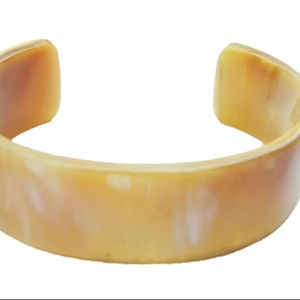 Bracelet à breloques élégant en corne de boeuf pour femmes Bracelets en corne de buffle élégants pour dames de HF CRAFTS - Product Image 1