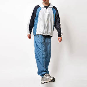 Ensemble de survêtements coupe-vent personnalisés baggy 2 pièces Survêtement en nylon uni léger et surdimensionné pour hommes - Product Image 2