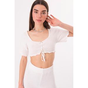 Kisa Kollu Onden Baglamali Orme Crop Ust - Blanco - Product Image 2