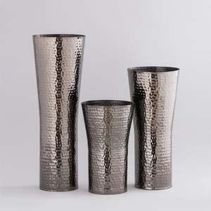 Vase en métal design contemporain pour les entreprises modernes Parfaitement conçu La collection d'aujourd'hui reflète les dernières tendances décoratives - Product Image 4