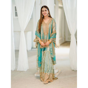 Suministro al por Mayor de Ropa de Estilo Indio, el Mejor Traje Sharara de Seda Fandy Pesada con Bordado de Lentejuelas Zari para Fiestas, en Venta - Product Image 1