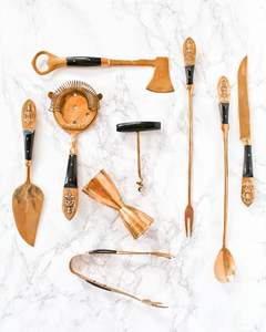 Ensemble d'outils de bar en métal fonctionnel pour mélanger, secouer et filtrer les boissons avec précision, avec une structure durable - Product Image 1