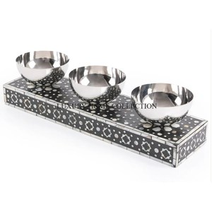 Exquisitos cuencos de metal de estilo antiguo con formas orgánicas fluidas y artesanía intrincada para eventos de lujo - Product Image 2