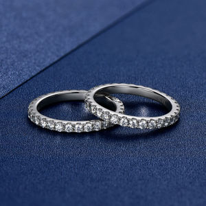 Anillo de Compromiso y Matrimonio de Moissanita de 2 mm con Diseño Clásico de Eternidad Completa, Anillos de Plata de Ley 925 de Moda, Regalos de Joyería para Mujer - Product Image 2