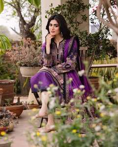 Designer de mariée Lehnga Choli pour la fête porter une broderie lourde Multi couleur mariage Lehenga Choli pour les femmes à la vente en gros 0132 - Product Image 2