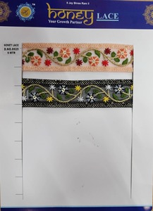 Dentelle brodée florale colorée élégante pour la mode, la décoration intérieure et les projets d'artisanat - Product Image 4