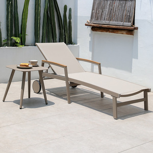 Chaise longue de luxe en rotin PE pour l'extérieur, pliable, résistante aux intempéries, imperméable, pour piscine, mobilier de plage et de resort - Product Image 1