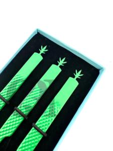 แหนบด้ามโค้งสีเขียวเคลือบผงแบบใหม่ ดีไซน์รูปต้นไม้ ทำจากสแตนเลส ป้องกันไฟฟ้าสถิต ปลายหยัก - Product Image 5