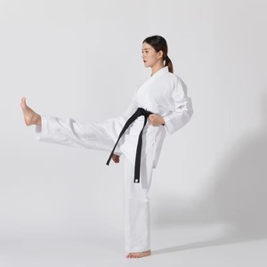Karate Gi de Algodón de Alta Calidad al por Mayor con Logotipo Frontal, Secado Rápido y Transpirable para Clubes, Escuelas y Centros de Entrenamiento - Product Image 6