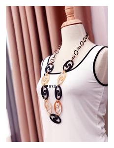 Collar de Lujo Hecho a Mano con Cuerno de Búfalo, Joyería Natural y Sostenible para Mujer, Alta Calidad - Product Image 5