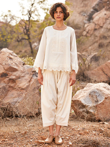 Ensemble coordonné 2 pièces en coton brodé, haut sans manches à col licou, pour usage quotidien, 100% coton uni, séchage rapide, non tissé - Product Image 3