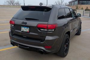 Jeep Grand Cherokee SRT 2019 usado en buen estado, motor Hemi V8 de 6.4 litros - Product Image 3