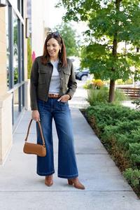 High Quality Comfortable Mid-Waist Straight Wide Leg Super Loose Casual Distressed Dark Colored Denim Jeans Plus Size Women's - Product Image 2