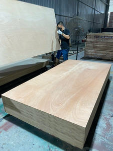 Contrachapado comercial vietnamita de 12 mm con superficie de Okoume, el mejor material para estanterías - Product Image 3