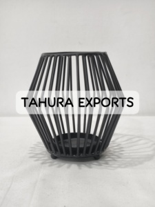 Linternas decorativas de alambre para uso en interiores y exteriores Estilos rústicos o modernos que funcionan maravillosamente en cualquier entorno - Product Image 5