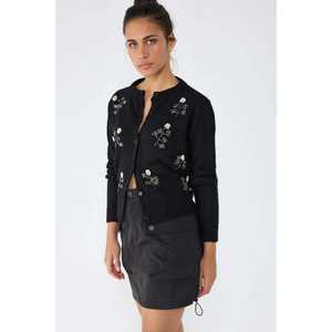 Cárdigan con bordado de perlas - Product Image 1