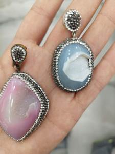 Collar Hecho a Mano en Plata de Ley 925 con Colgante de Piedra Sintética Druzy - Product Image 2