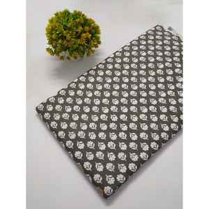 Tela cardada y peinada de gasa de algodón, tela de popelina tejida de estilos tradicionales lisos de Dobby a medida - Product Image 1