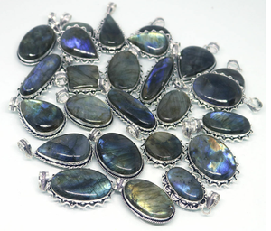 Colgante de labradorita natural, piedra de plata, hecho a mano, bisel, regalo de piedras preciosas - Product Image 4