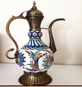 Керамическая и латунная кувшина с ручной росписью цветочный дизайн. Декоративный ближневосточный кувшин. Доступно по оптовым ценам. - Product Image 1