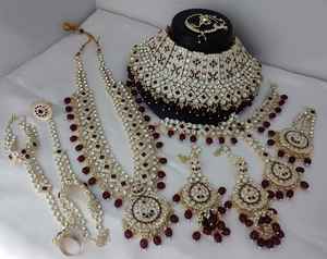 Conjunto de Joyería Nupcial Antigua de Diseño con Collar y Maang Tikka para Niñas y Mujeres - Product Image 2