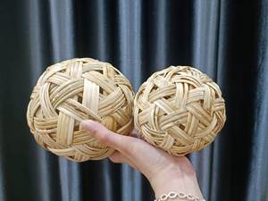 Bola de ratán hecha a mano de Navidad Bolas de mimbre de Navidad Difusor de caña Decoración de moda Bola de ratán - Product Image 3