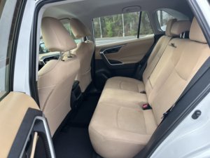 Toyota RAV4 LE V4 2.5L FWD 2021 Usado en Buen Estado - Product Image 6