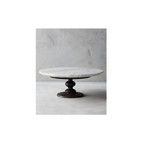 Support à gâteau en métal robuste avec une large plateforme et des pieds antidérapants conçu pour les boulanger professionnels et les vitrines culinaires - Product Image 3