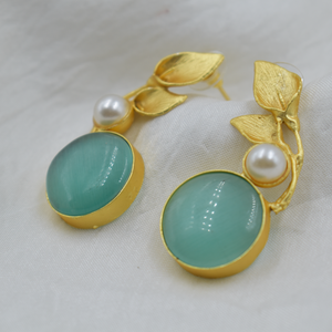 Nueva llegada última colección de diseño chapado en oro pendientes de tuerca al por mayor hechos a mano 18K Pendientes chapados en oro para las mujeres - Product Image 3