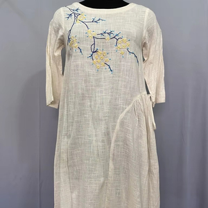 Vestido de algodón largo otoño nuevo personalizado venta al por mayor verano mujeres resistente bordado mujeres plisado vestidos casuales - Product Image 1