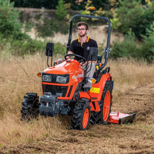 Tracteur diesel inspiré de Kubota avec transmission 4WD à cadre robuste et fonction de prise de force pour usage agricole - Product Image 2