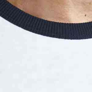 T-shirt uni pour hommes en coton à col rond, doux pour un usage décontracté et quotidien - Product Image 2