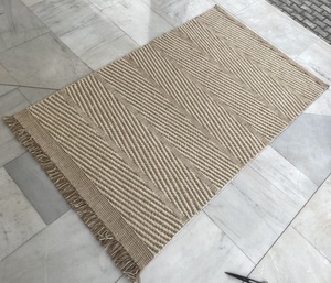 Alfombra moderna de yute jacquard indio hecha a mano con diseño de Chevron para decoración del hogar y múltiples usos - Product Image 6