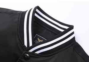 Veste universitaire moderne avec doublure en polyester lisse et poignets côtelés et manches en cuir bicolore pour un confort et un design intemporel - Product Image 2