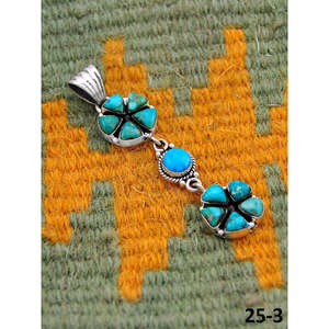 Pendentif Turquoise Fait Main du Sud-Ouest, Émeraude de la Vallée avec Sertissage à la Française en Argent Sterling, Breloques Taille Émeraude - Product Image 3