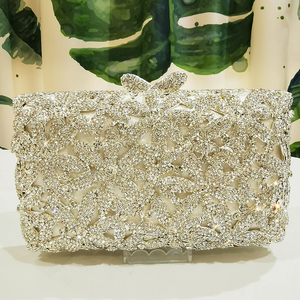 กระเป๋าถือโลหะขนาดเล็กของผู้หญิงกระเป๋าคลัทช์สีทองทรงซองจดหมายสำหรับงานแต่งงานสุดหรูทันสมัย - Product Image 6