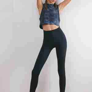 Custom Logo Slim Camisole Streetwear <b>Crop</b> <b>Top</b> Racerback Tank <b>Top</b> for Women Quick Dry Breathable - Product Image 4