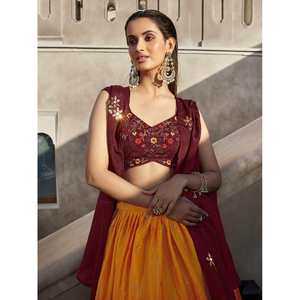 ชุดเลเฮนกาโชลีงานแต่งงานผ้าจอร์เจตสีส้มสวยงามสำหรับเด็กผู้หญิง พร้อมงานปักกระจกสีไวน์ ชุดแต่งงานและชุดเดรส - Product Image 3